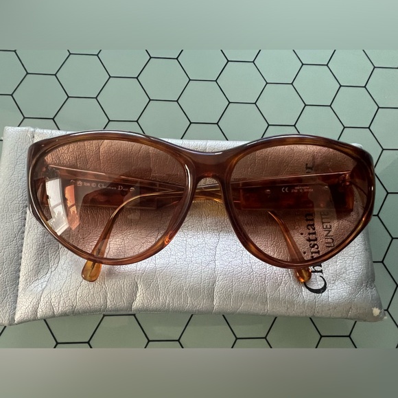 Christian Dior 90s vintage sunglasses in LIKE NEW condition - Picture 3 of 10
